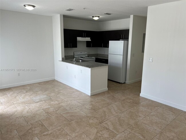 Foto del edificio - 7941 W 2nd Ct