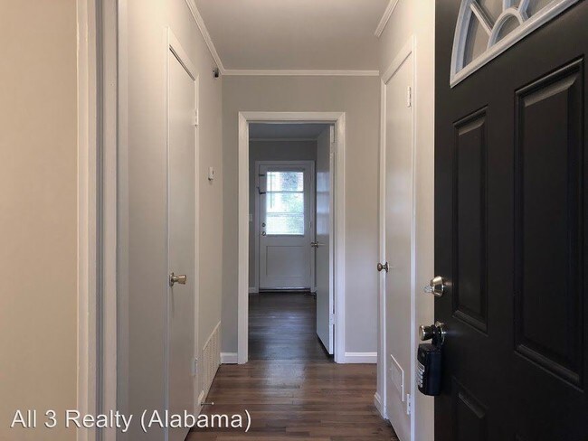Foto del edificio - 3 br, 1.5 bath House - 158 Eton Road