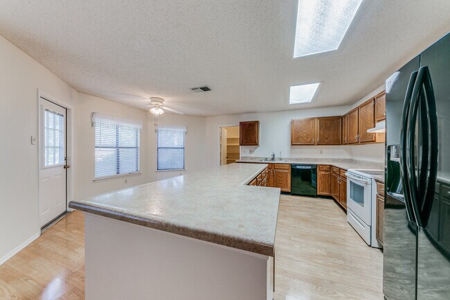 Foto del edificio - 16407 Encanto Pass