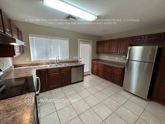 Foto del edificio - 8315 W Clear Stream Dr