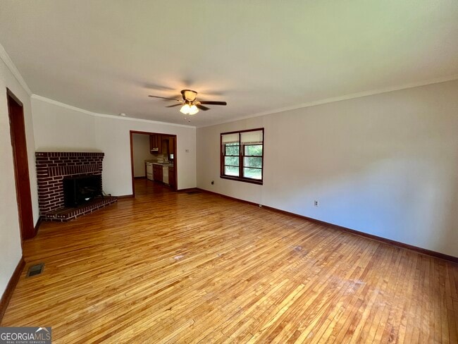 Building Photo - 175 Inglewood Ave