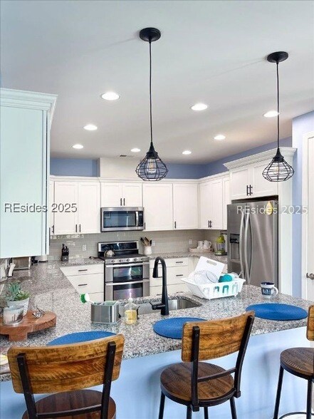 Foto del edificio - 567 Weekend Ave