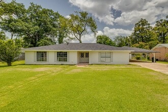 Building Photo - 2408 Katherine Dr
