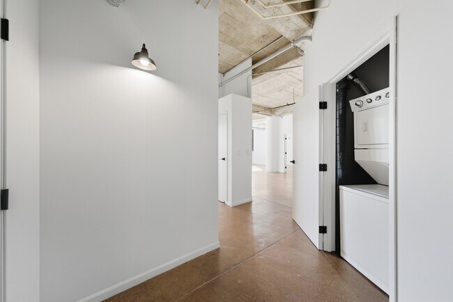 Foto del edificio - Teweles Seed Tower Apartments