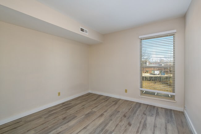 Building Photo - Southfield Apartments