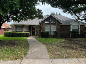 Building Photo - 2612 Larkspur Ln
