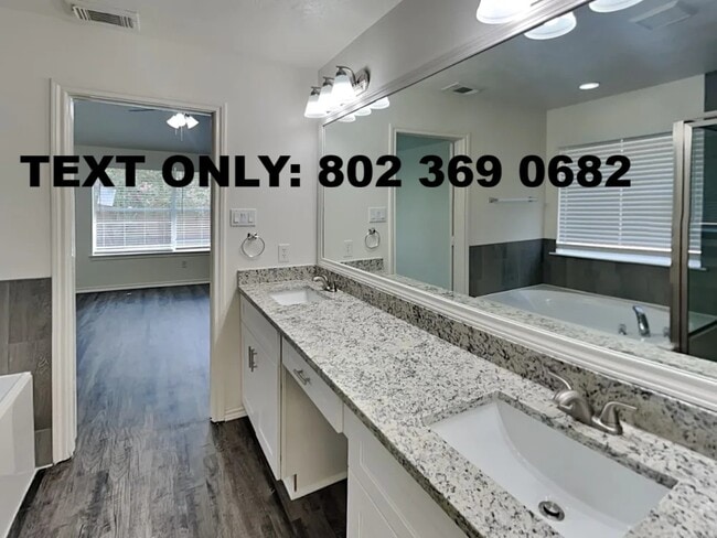 Foto del edificio - 34106 Conroe Huffsmith Rd
