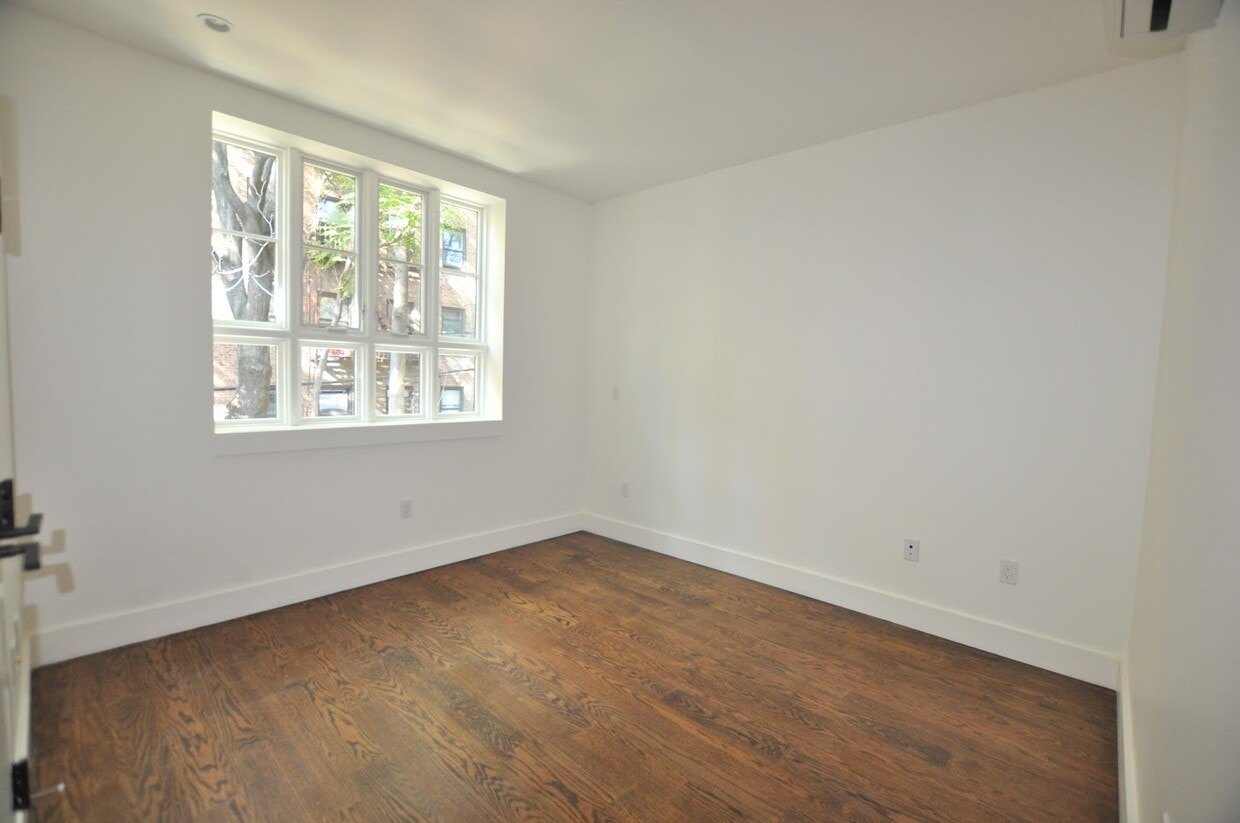 Primary Photo - 159 Winthrop St