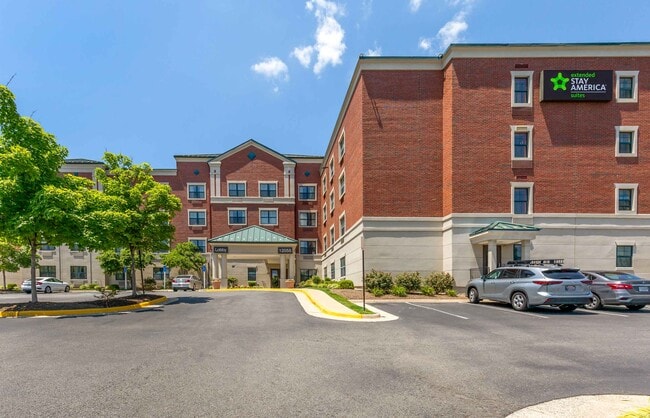 Building Photo - Furnished Studio-Washington, D.C. - Fairfa...