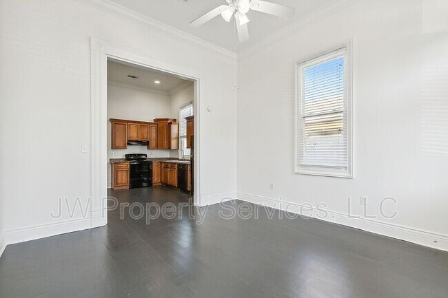 Foto del edificio - 1030-1032 Piety St