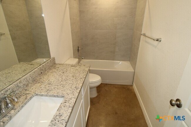 Foto del edificio - 1173 Lindsey Dr