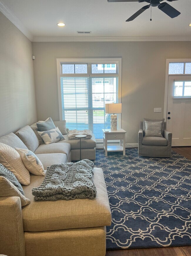 Foto del edificio - 512 Bowerwood Cir