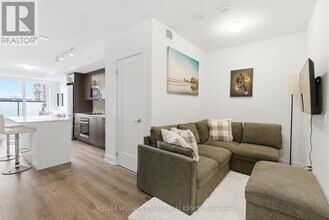 Building Photo - 2545 Simcoe St N