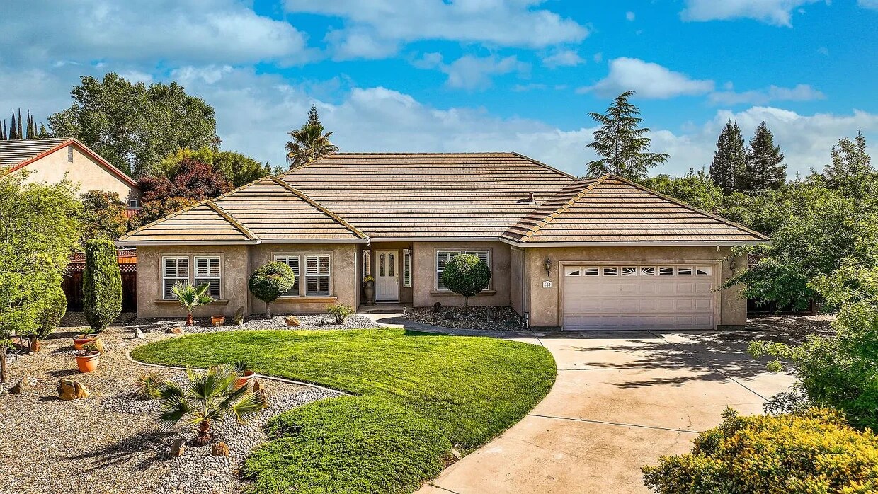 Foto principal - 689 Saint Andrews Rd