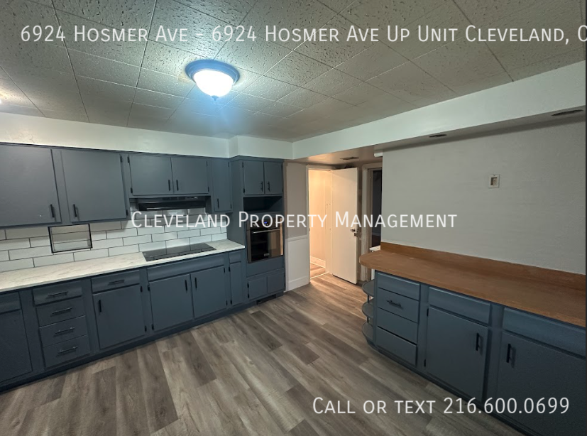 Primary Photo - Newly Renovated Cleveland Duplex