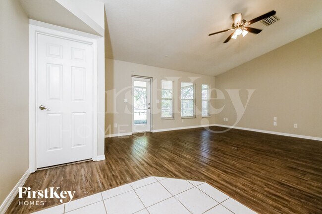 Foto del edificio - 4003 Kingsfield Dr