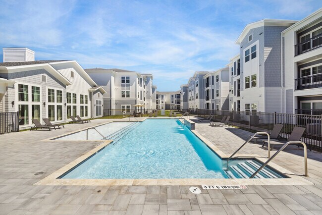 Apartamentos Willow Plaza — foto de la comunidad - Willow Plaza