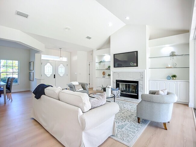 Building Photo - 2960 Sandringham Pl