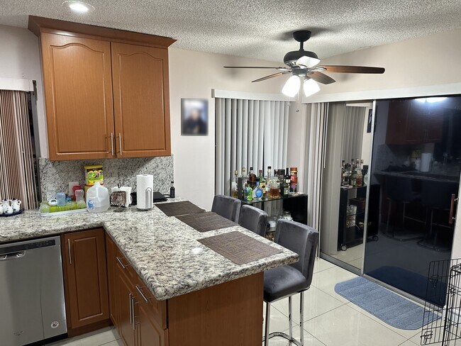 Foto del edificio - 1272 NW 89th Terrace