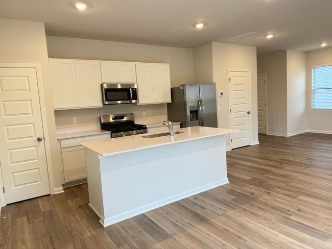 Photo - 600 Lyness Dr House