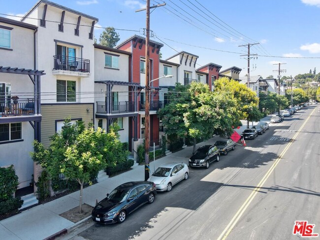 Foto del edificio - 1615 Echo Park Ave