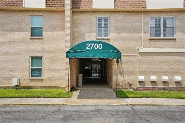 Foto del edificio - 2700 Whitney Pl
