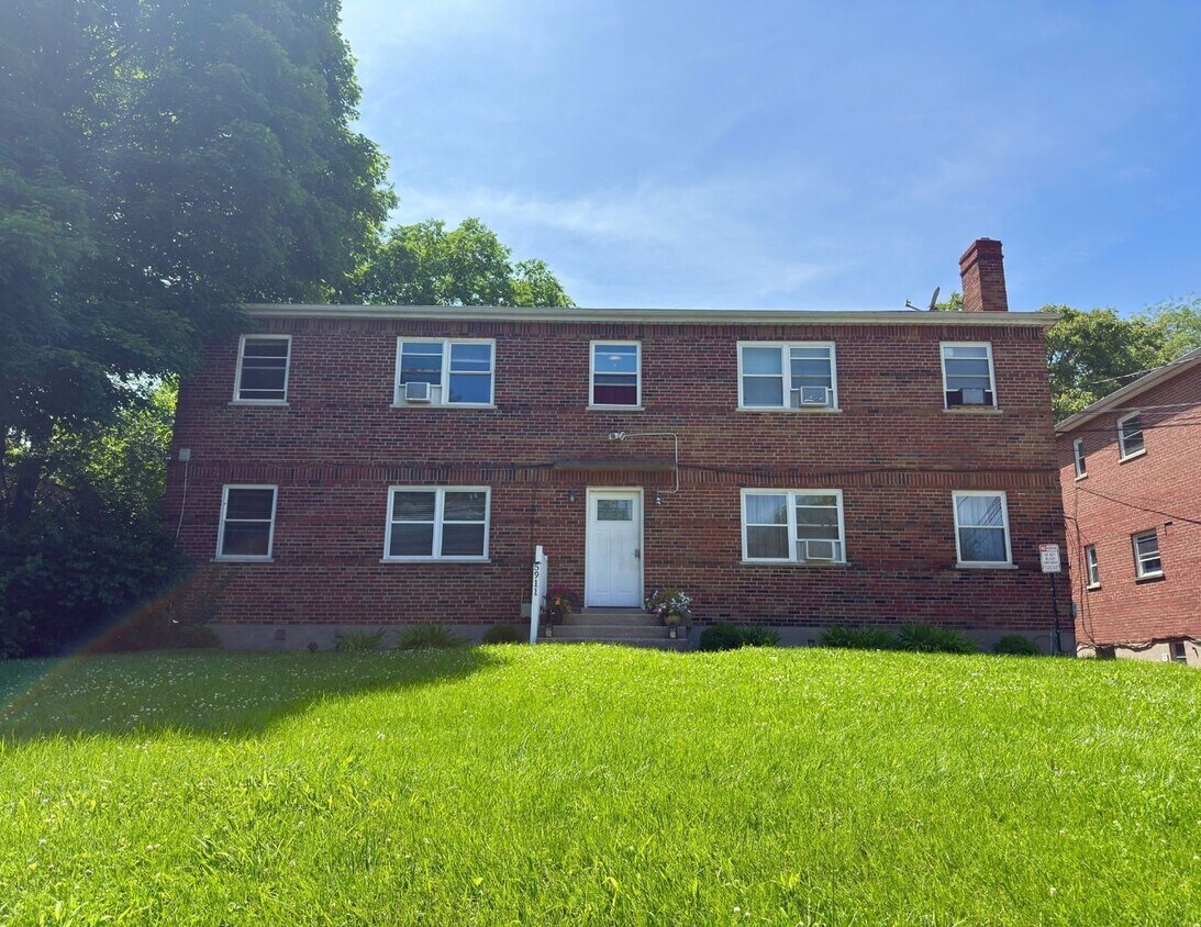 Photo - 5911 Cary Avenue