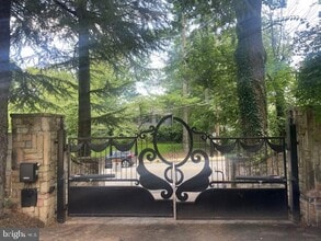 Building Photo - 5301 Goldsboro Rd