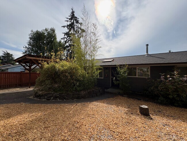 Building Photo - 3230 Onyx St