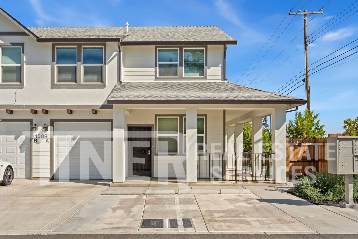 Foto principal - Newer Build 3 Bedroom Home
