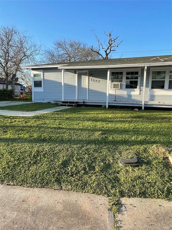 Building Photo - 1322 W 9th St