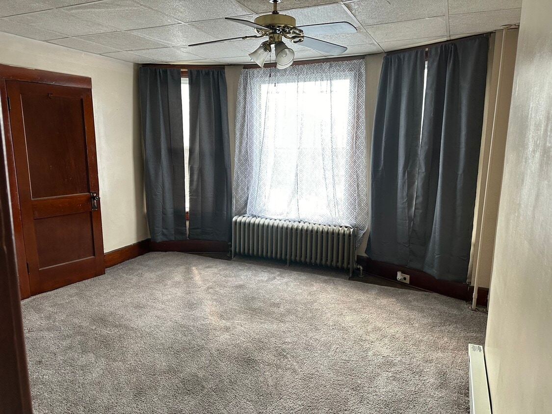 Spacious rooms with lots of closet space - 25 N Railroad St