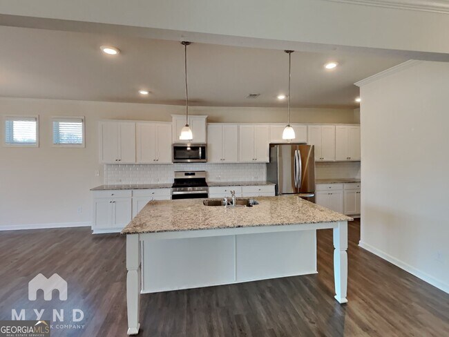 Foto del edificio - 4610 Bramblett Grove Pl