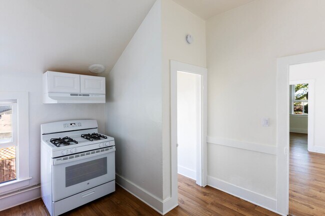 Foto del edificio - 214 W Ortega St