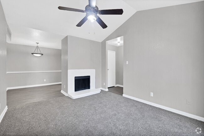 Interior Photo - Estates at Westchase