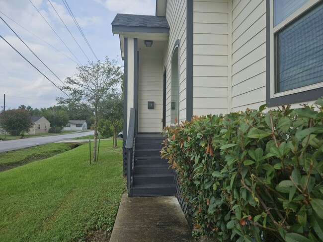 Building Photo - 4801 Wenda St