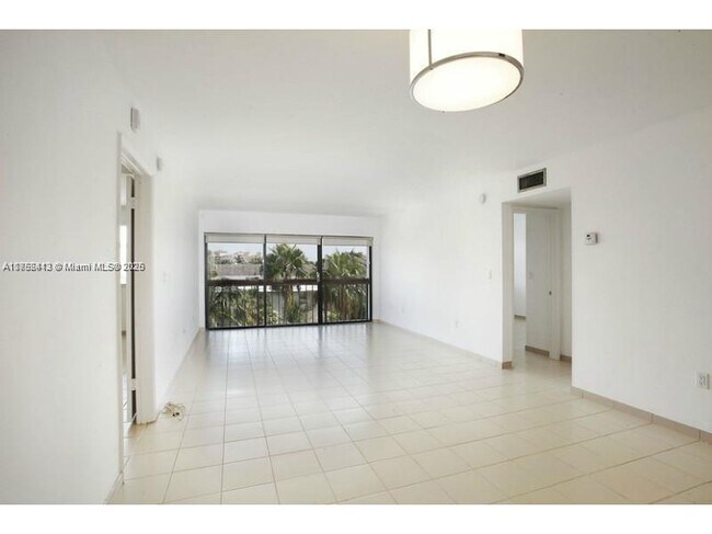 Building Photo - 255 Galen Dr