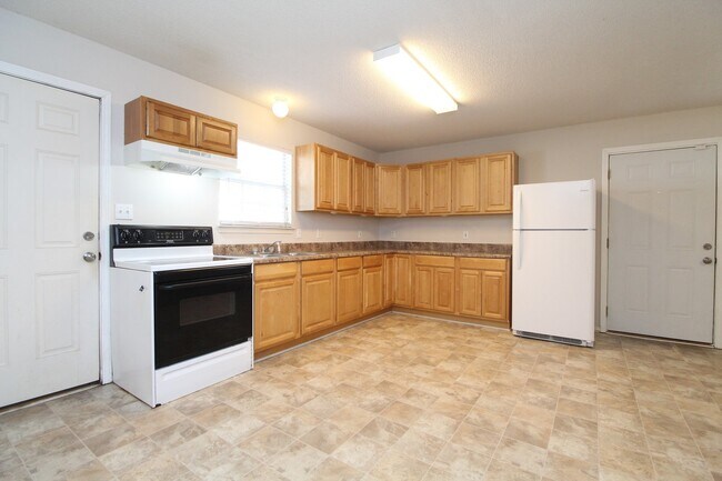 Foto del edificio - Updated 3BR/1BA Patio Home in Northeast Pe...