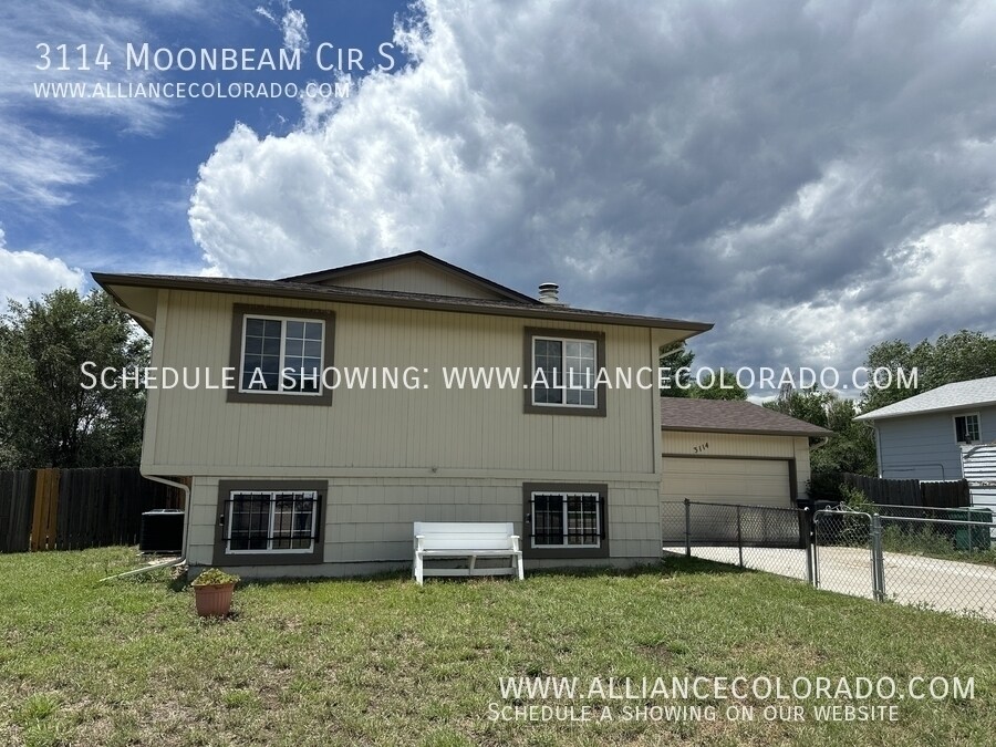 Primary Photo - 3114 Moonbeam Cir S