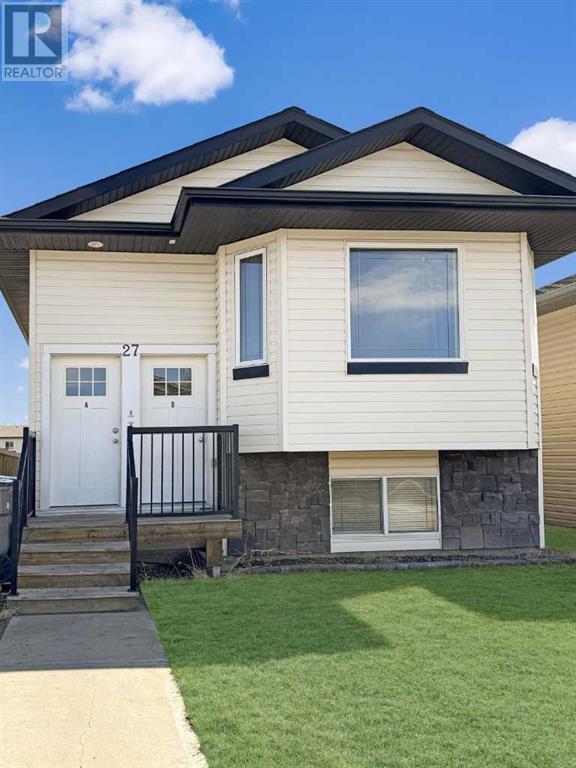 27 Pinnacle Crossing, Grande Prairie, AB T8W 0A9 House for Rent in