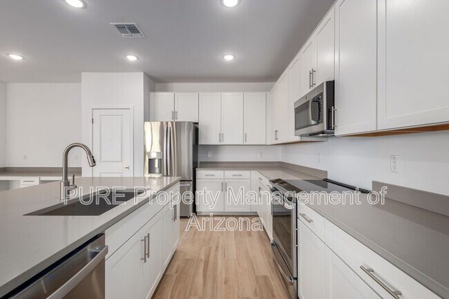 Foto del edificio - 7408 W State Ave