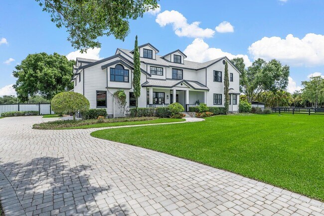Foto del edificio - 14289 Equestrian Way