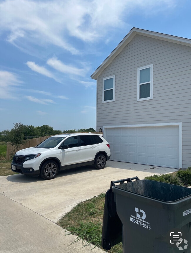 Building Photo - 588 Ferrule Dr