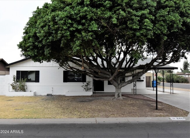 Building Photo - 2427 W Citrus Way