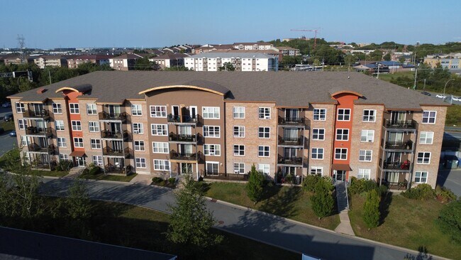 Building Photo - 282 Nadia Dr