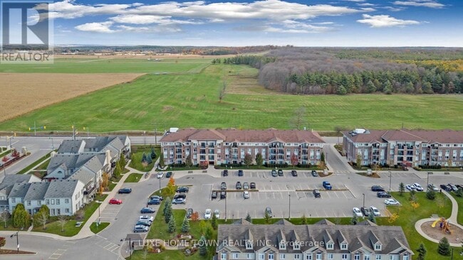 Building Photo - 67 Kingsbury Square