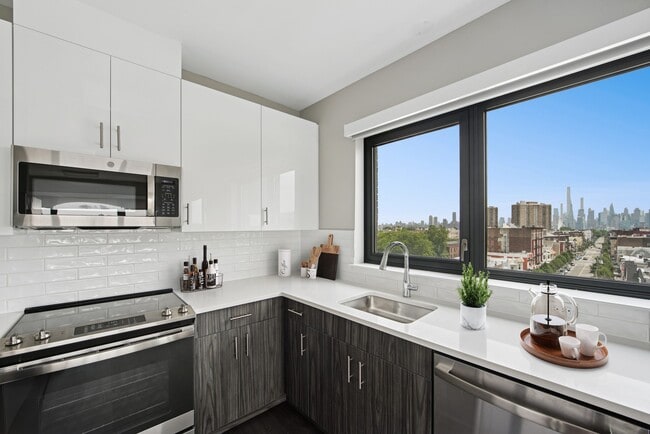 Building Photo - The Station