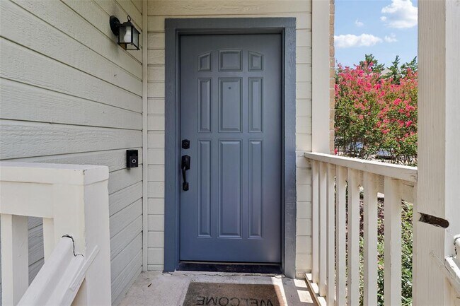 Foto del edificio - 2450 Wickersham Ln