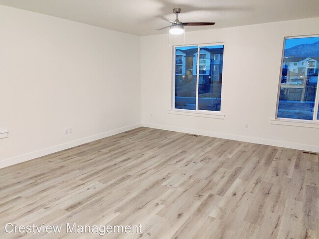 Building Photo - 4 br, 3.5 bath House - 621 E 360 S