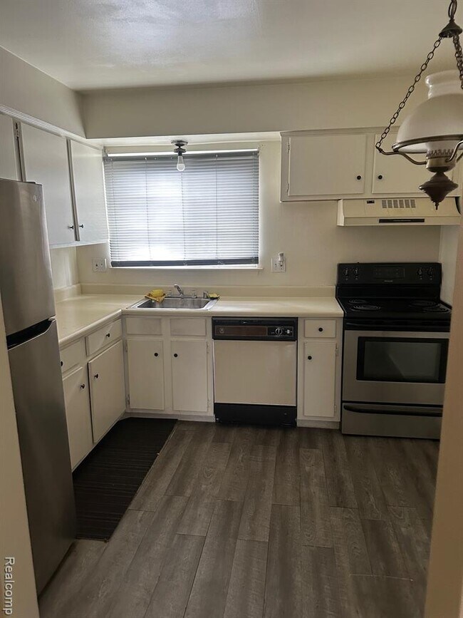 Foto del edificio - 25332 Shiawassee Cir